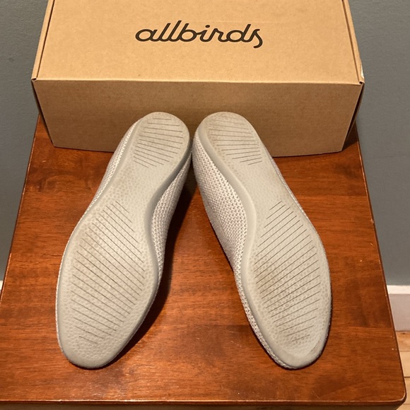 Light-gray Allbirds flats, size 7.5 - Picture 2 of 9